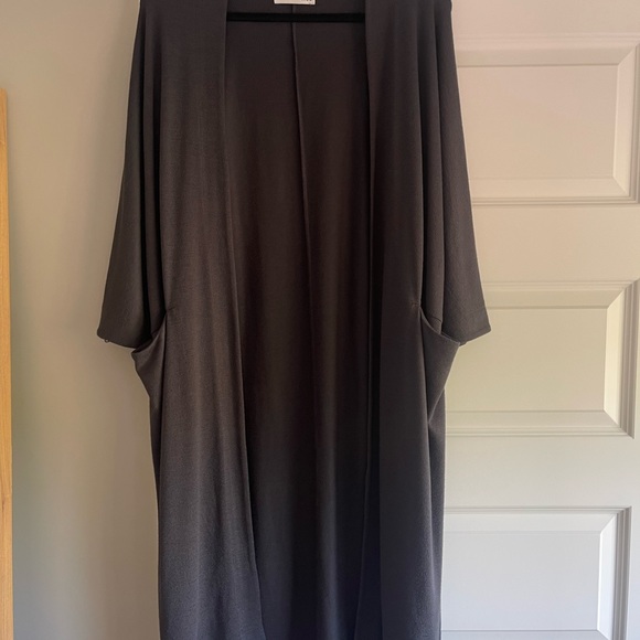 Aritzia Zlata Sweater - Picture 2 of 3